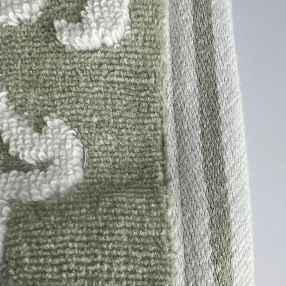 Common Thread Bath Towel Set Green White Scroll Jaquered Damask Cotton 2 Pc
